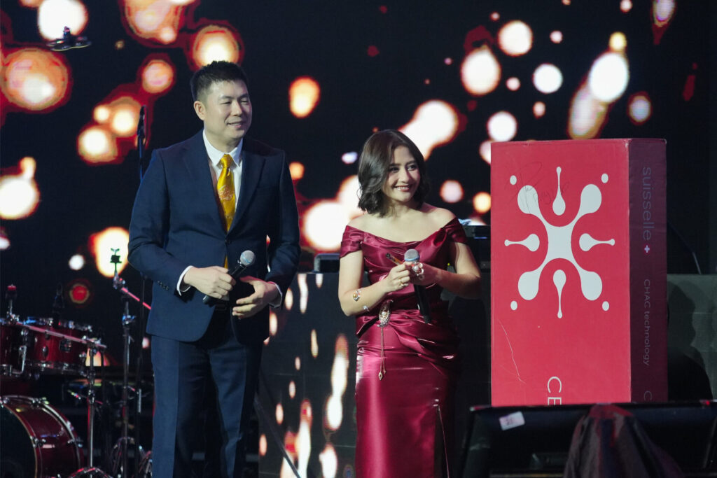 Prilly Latuconsina Cantik