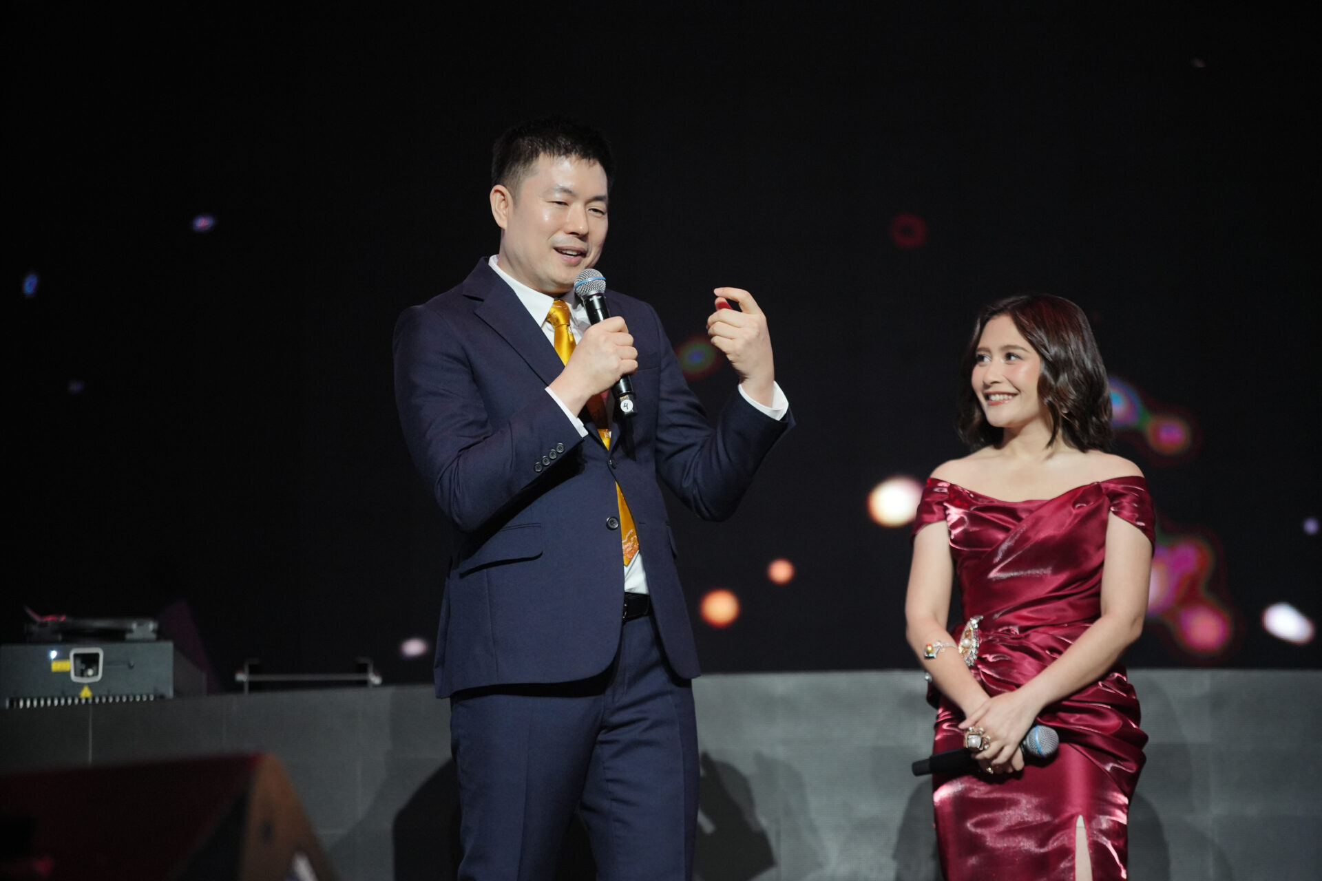 Prilly Latuconsina Cantik